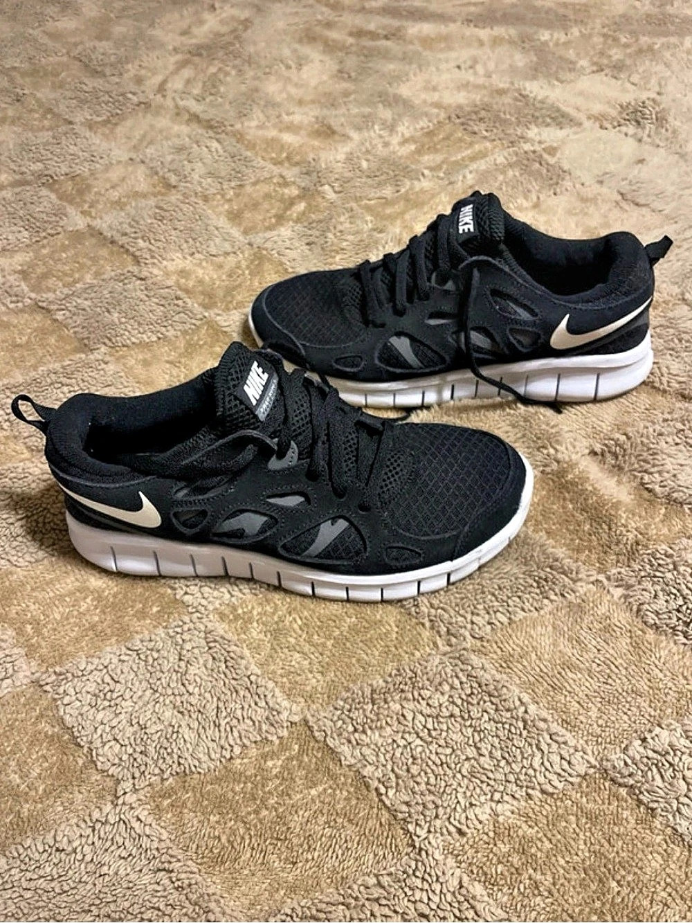 Nike Free Run 2 Sneakers Black & White US 6.5